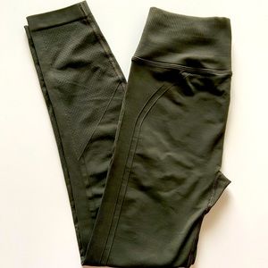 Lululemon Ebb to Street leggings size 4